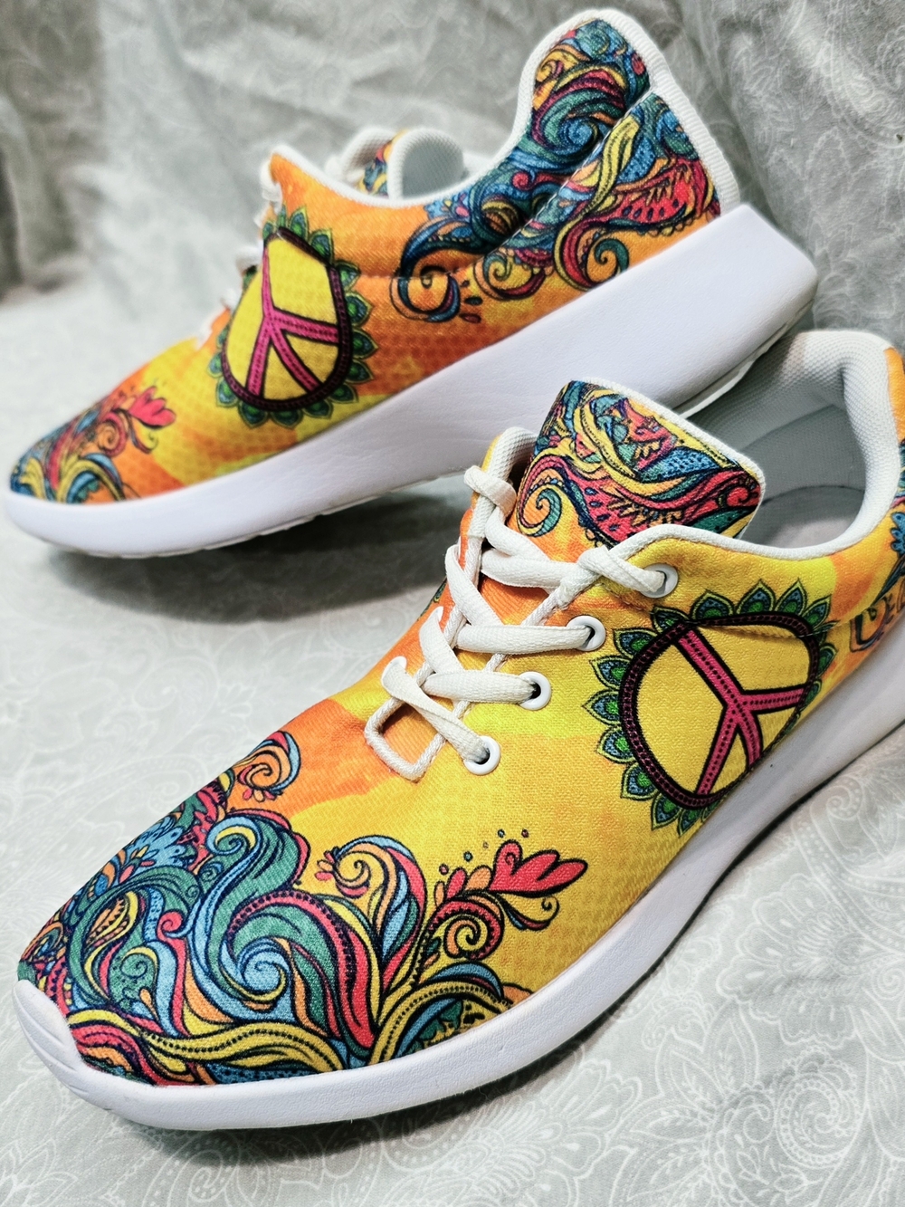 Women’s Vibrant Hippie Peace And Love Sneakers Size 10